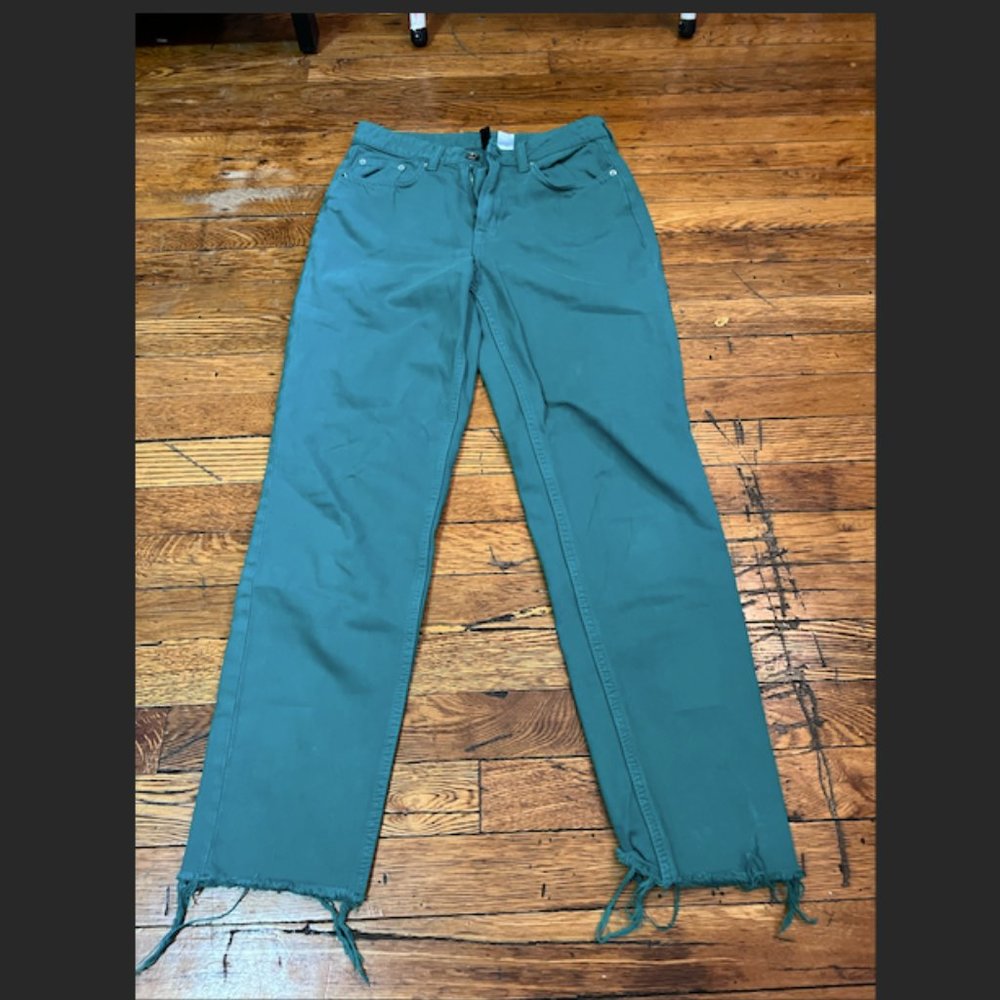 🌿 H&M Green Jeans Size 6
